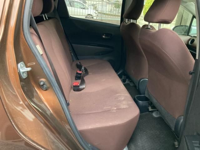 TOYOTA VITZ 2012 Image 31