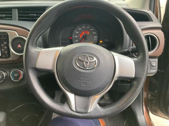 TOYOTA VITZ 2012 Image 31