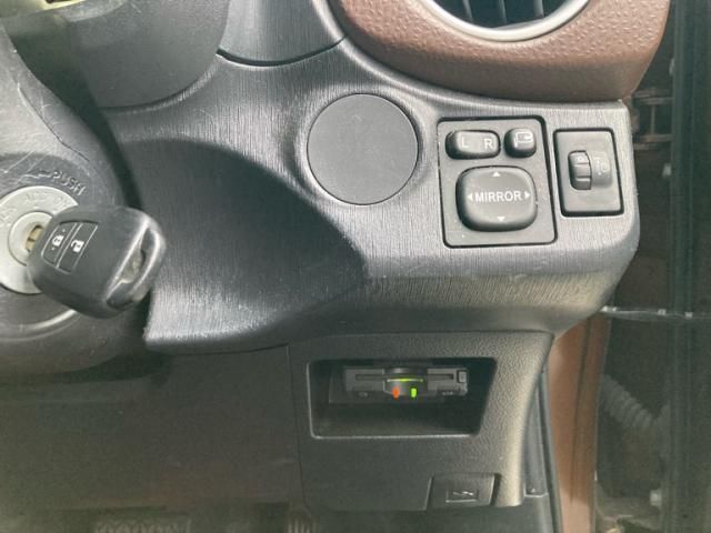 TOYOTA VITZ 2012 Image 31