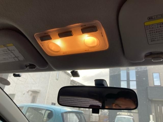 TOYOTA VITZ 2012 Image 31