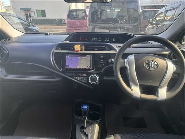 TOYOTA AQUA 2016 Image 31