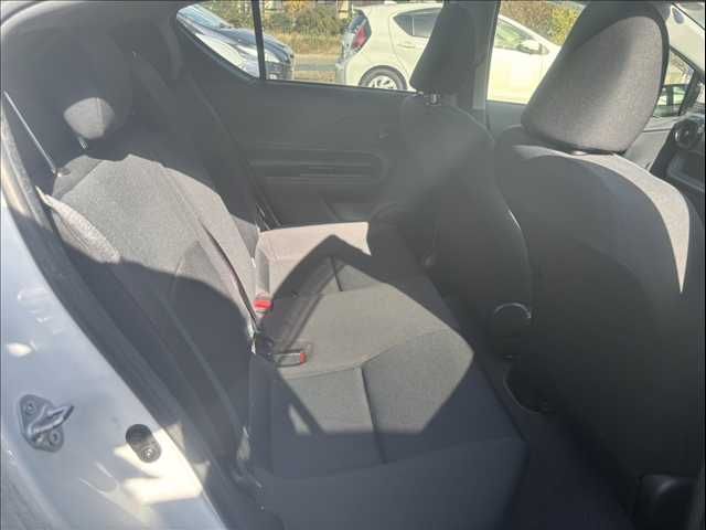 TOYOTA AQUA 2016 Image 31