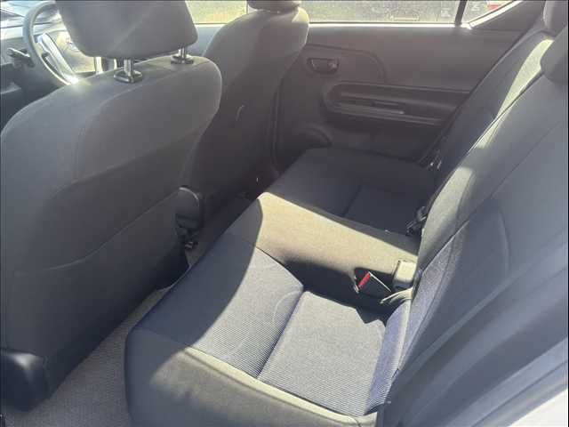 TOYOTA AQUA 2016 Image 31