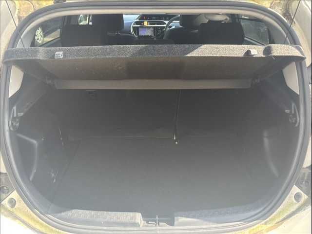 TOYOTA AQUA 2016 Image 31