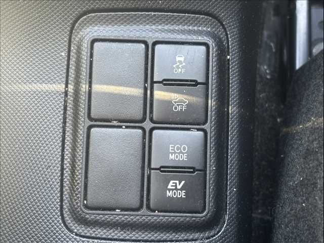 TOYOTA AQUA 2016 Image 31