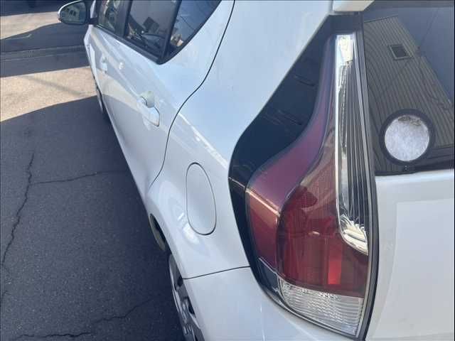 TOYOTA AQUA 2016 Image 31