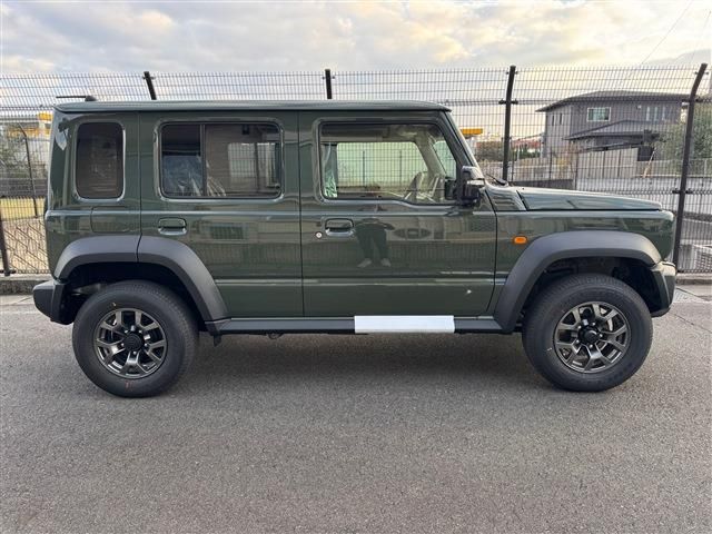 SUZUKI JIMNY NOMADE 2025 Image 31