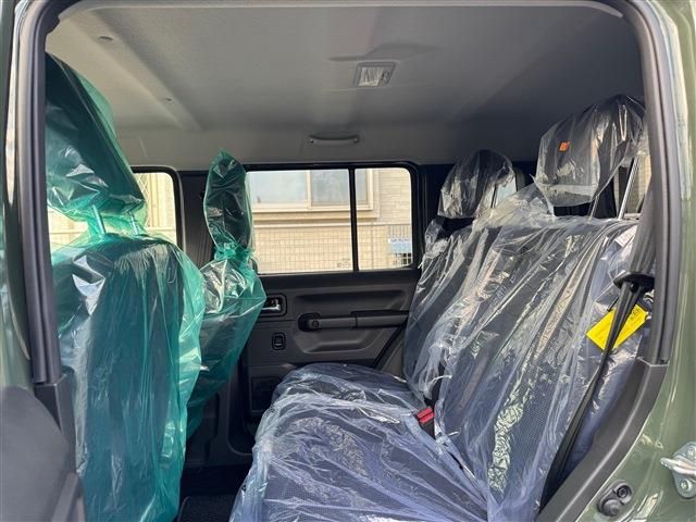 SUZUKI JIMNY NOMADE 2025 Image 31