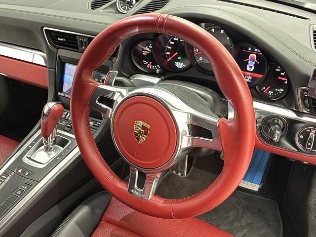 PORSCHE 911 2014 Image 31