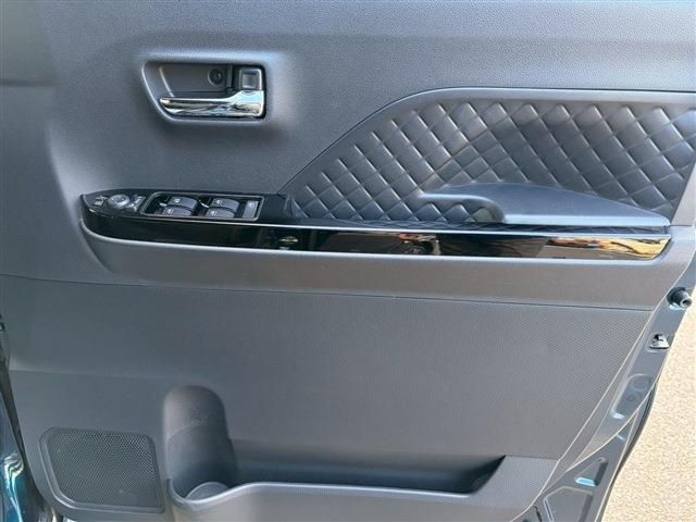 DAIHATSU TANTO CUSTOM 2021 Image 31