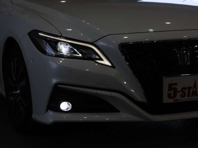 TOYOTA CROWN SEDAN HYBRID 2019 Image 31