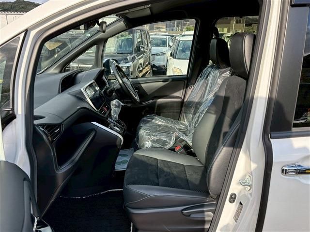 TOYOTA VOXY 2021 Image 31