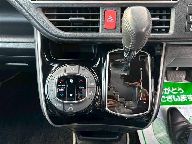 TOYOTA VOXY 2021 Image 31