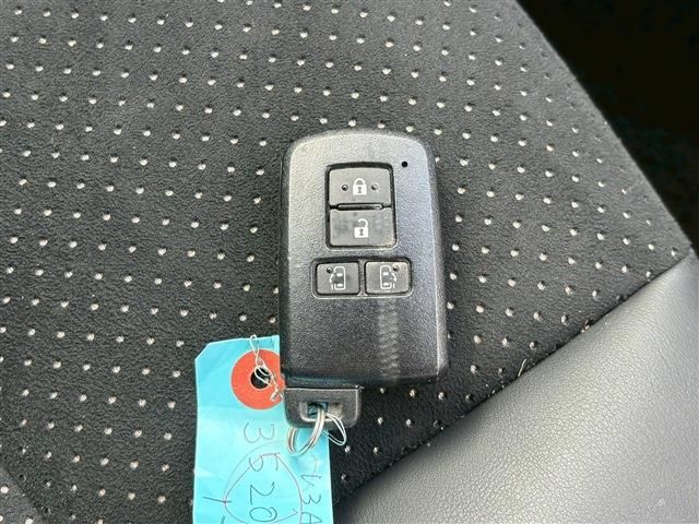 TOYOTA VOXY 2021 Image 31