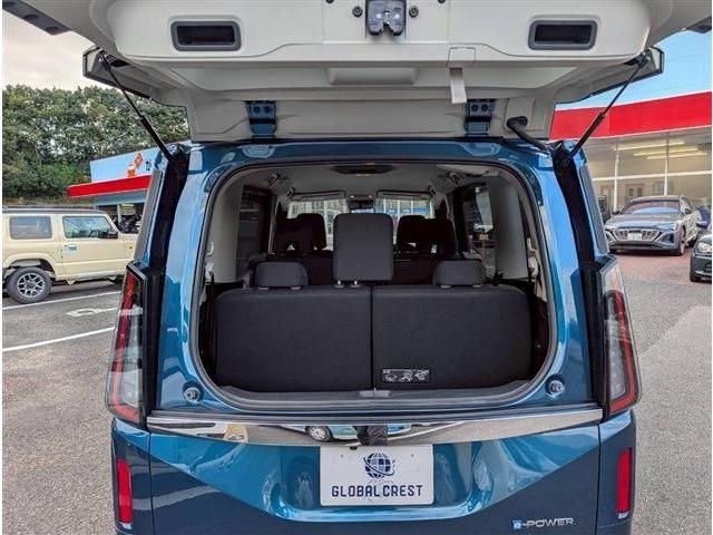 NISSAN SERENA  WG 2023 Image 31