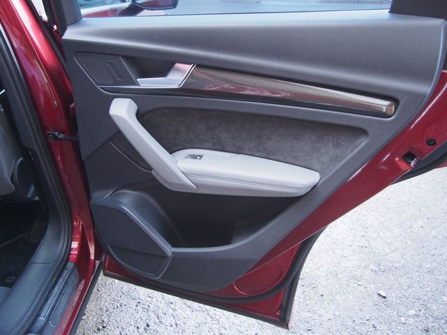 AUDI SQ5 2018 Image 31