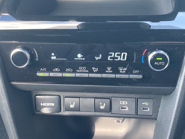 TOYOTA YARIS CROSS HYBRID 2025 Image 31