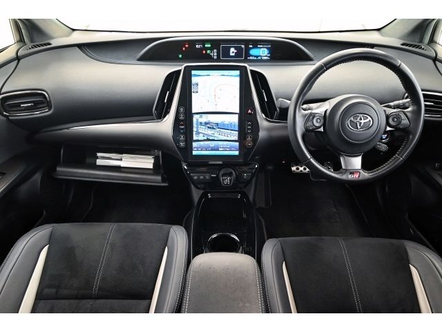 TOYOTA PRIUS PHV 2019 Image 31
