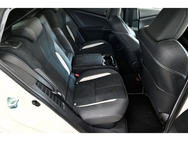 TOYOTA PRIUS PHV 2019 Image 31