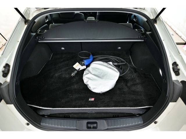 TOYOTA PRIUS PHV 2019 Image 31