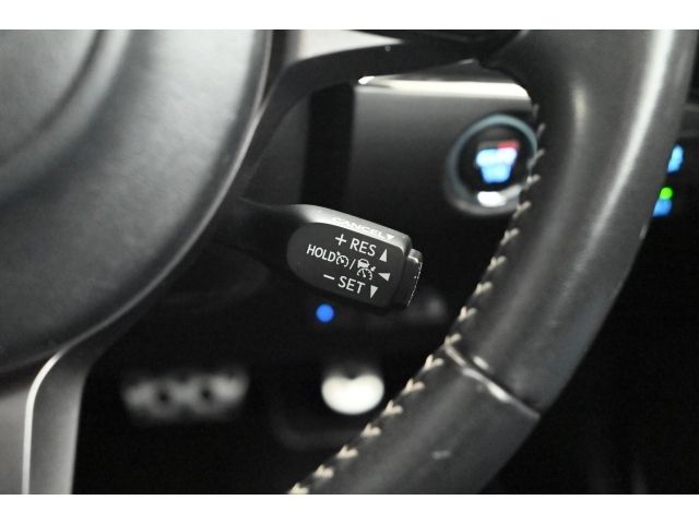 TOYOTA PRIUS PHV 2019 Image 31