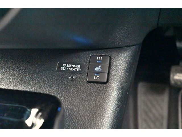 TOYOTA PRIUS PHV 2019 Image 31