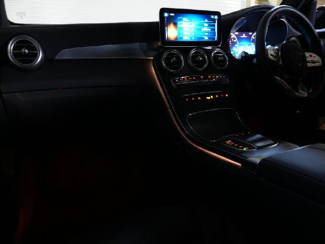 MERCEDES BENZ GLC CL 2019 Image 31