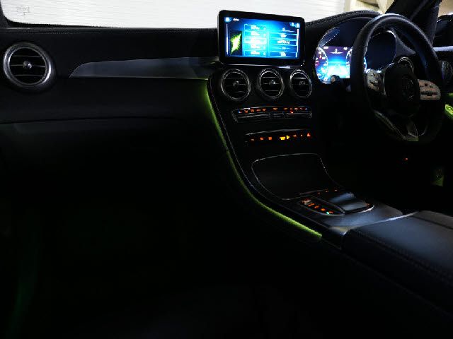 MERCEDES BENZ GLC CL 2019 Image 31