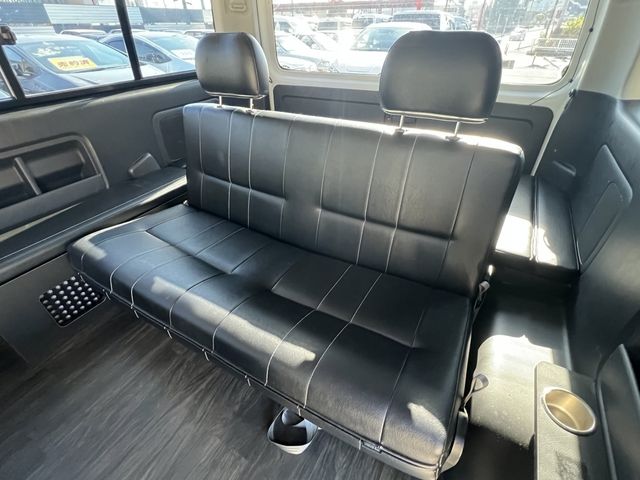 TOYOTA HIACE WAGON 2012 Image 31