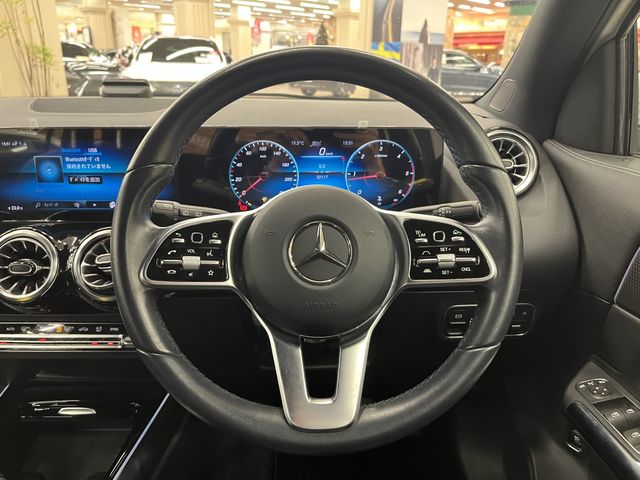 MERCEDES BENZ GLA CL 2021 Image 31