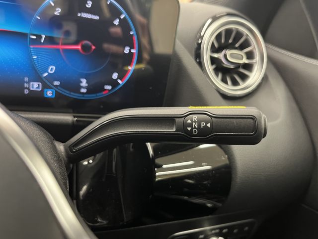 MERCEDES BENZ GLA CL 2021 Image 31