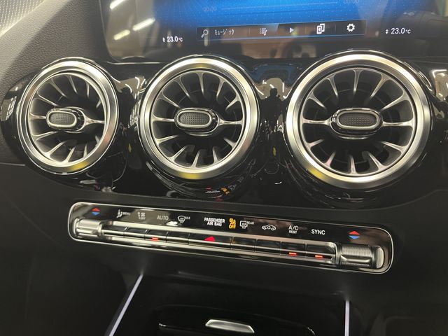 MERCEDES BENZ GLA CL 2021 Image 31