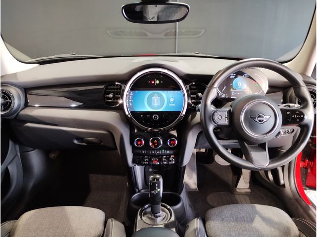 BMW MINI COOPER D 5DOOR 2021 Image 31