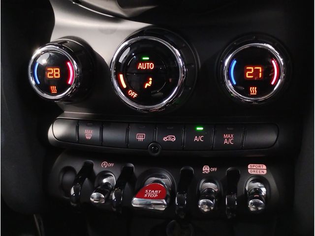 BMW MINI COOPER D 5DOOR 2021 Image 31