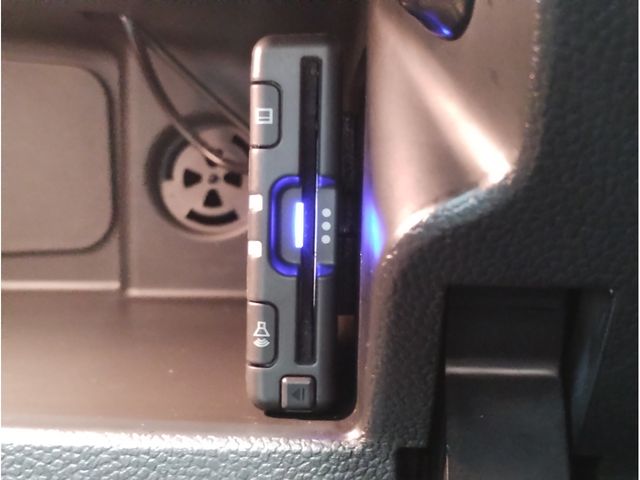 BMW MINI COOPER D 5DOOR 2021 Image 31