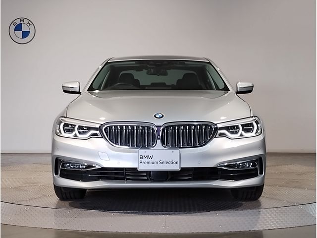 BMW 5SERIES SEDAN 2017 Image 31