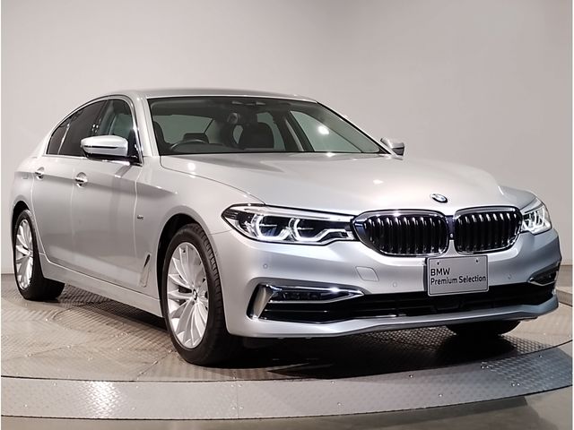 BMW 5SERIES SEDAN 2017 Image 31