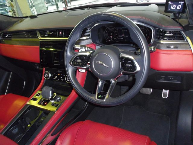 JAGUAR F-PACE 2021 Image 31