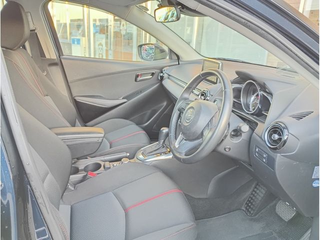 MAZDA DEMIO 4WD 2015 Image 31