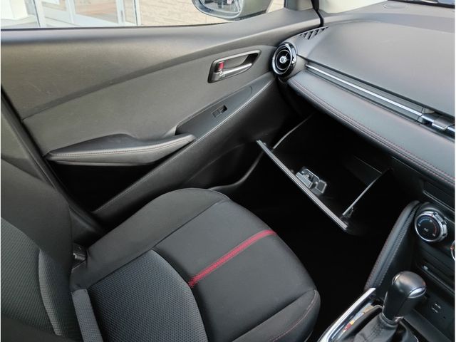 MAZDA DEMIO 4WD 2015 Image 31