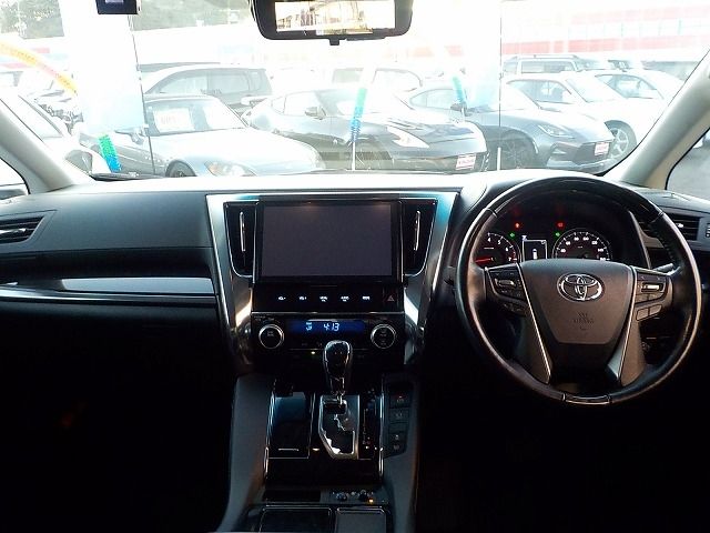 TOYOTA VELLFIRE 2018 Image 31