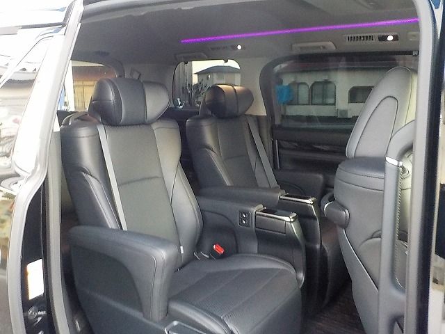 TOYOTA VELLFIRE 2018 Image 31