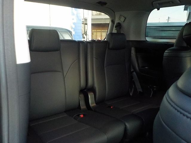 TOYOTA VELLFIRE 2018 Image 31