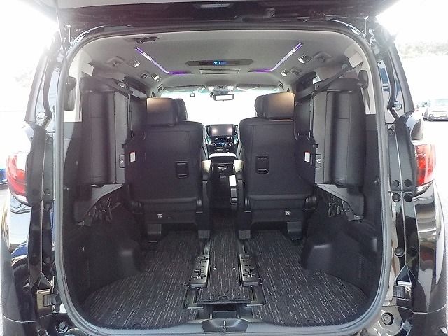 TOYOTA VELLFIRE 2018 Image 31