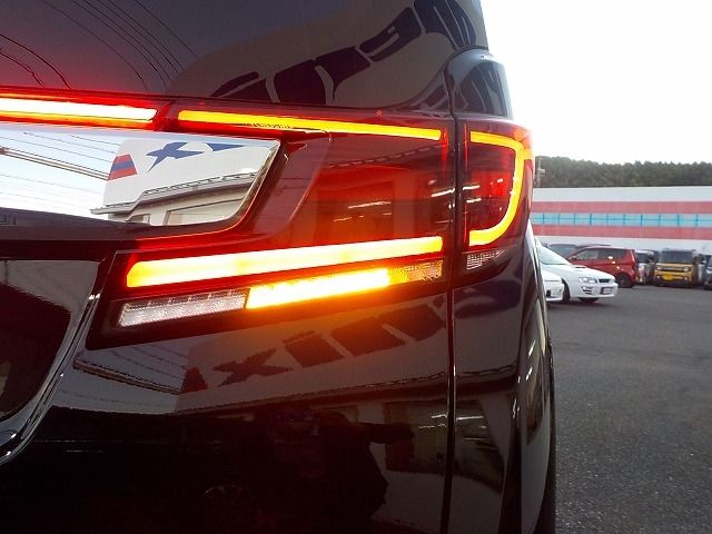 TOYOTA VELLFIRE 2018 Image 31