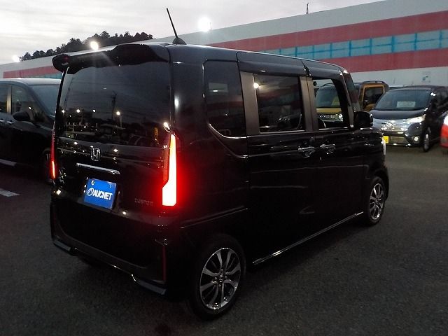 HONDA N BOX CUSTOM 2023 Image 31