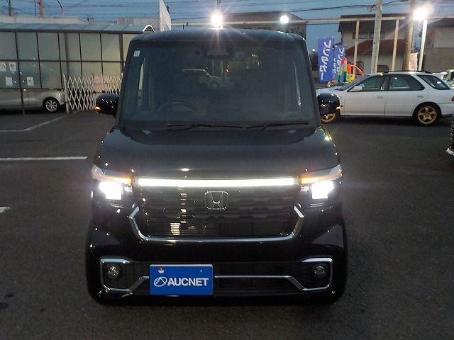 HONDA N BOX CUSTOM 2023 Image 31