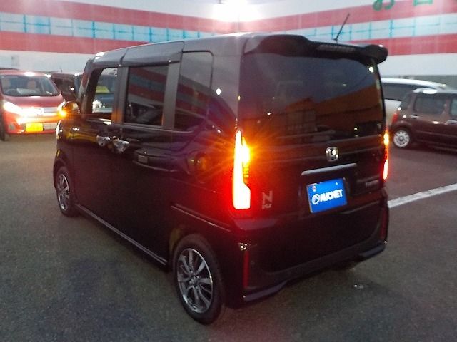 HONDA N BOX CUSTOM 2023 Image 31