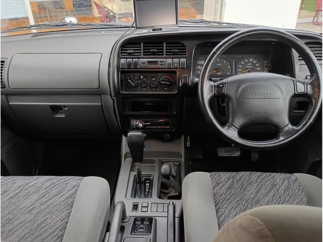 ISUZU BIGHORN WAGON 1996 Image 31
