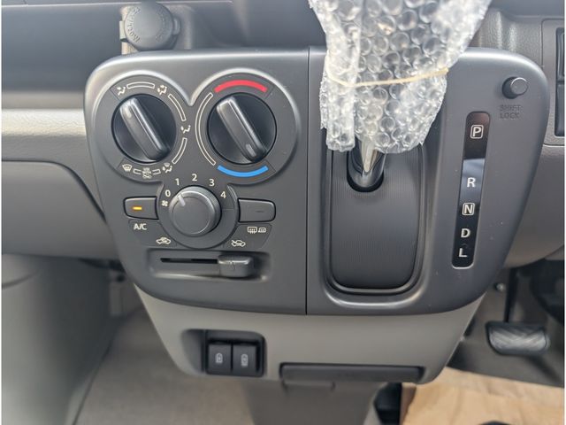 SUZUKI EVERY VAN 4WD 2024 Image 31